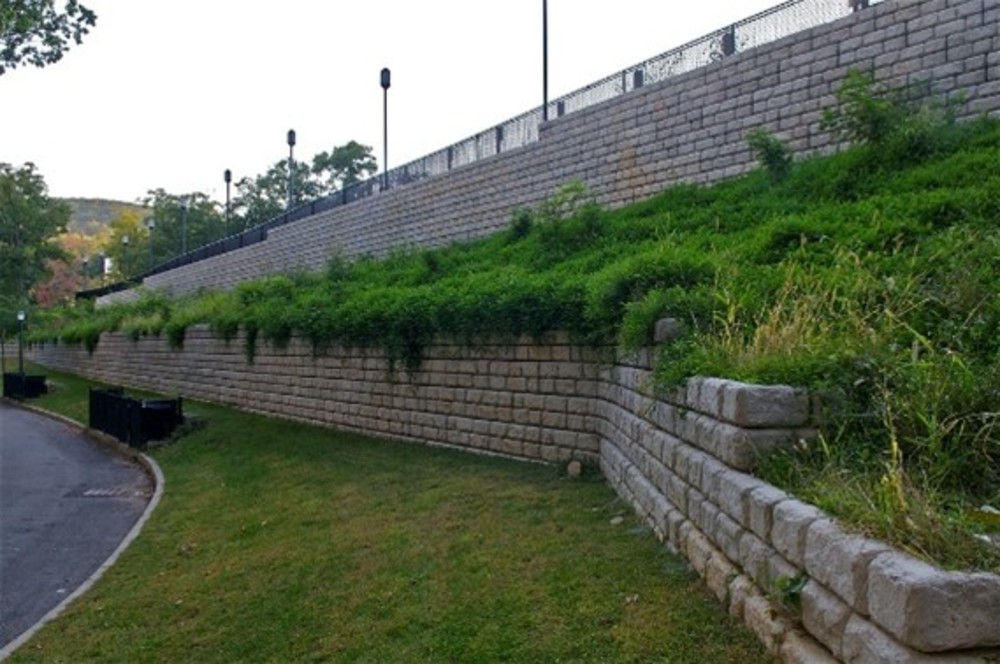 retaining wall example - tiered style 